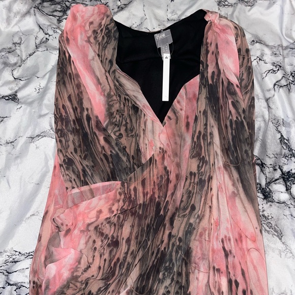 ASOS DESIGN New Drape Front Midi Dress in Abstract Pink & Black Print - US4 - Picture 2 of 4